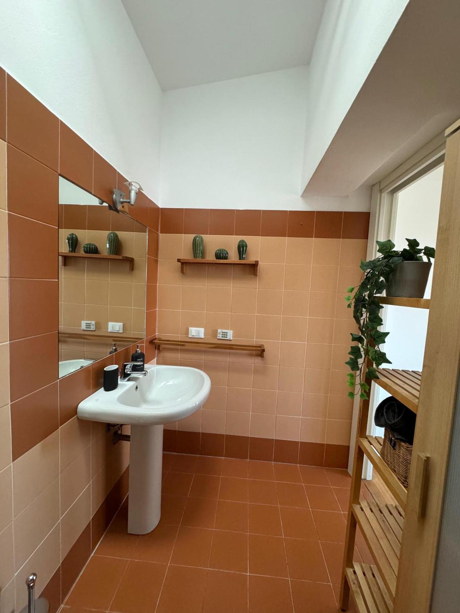 Appartamento Isola- Attico Con Balcone Милано Екстериор снимка